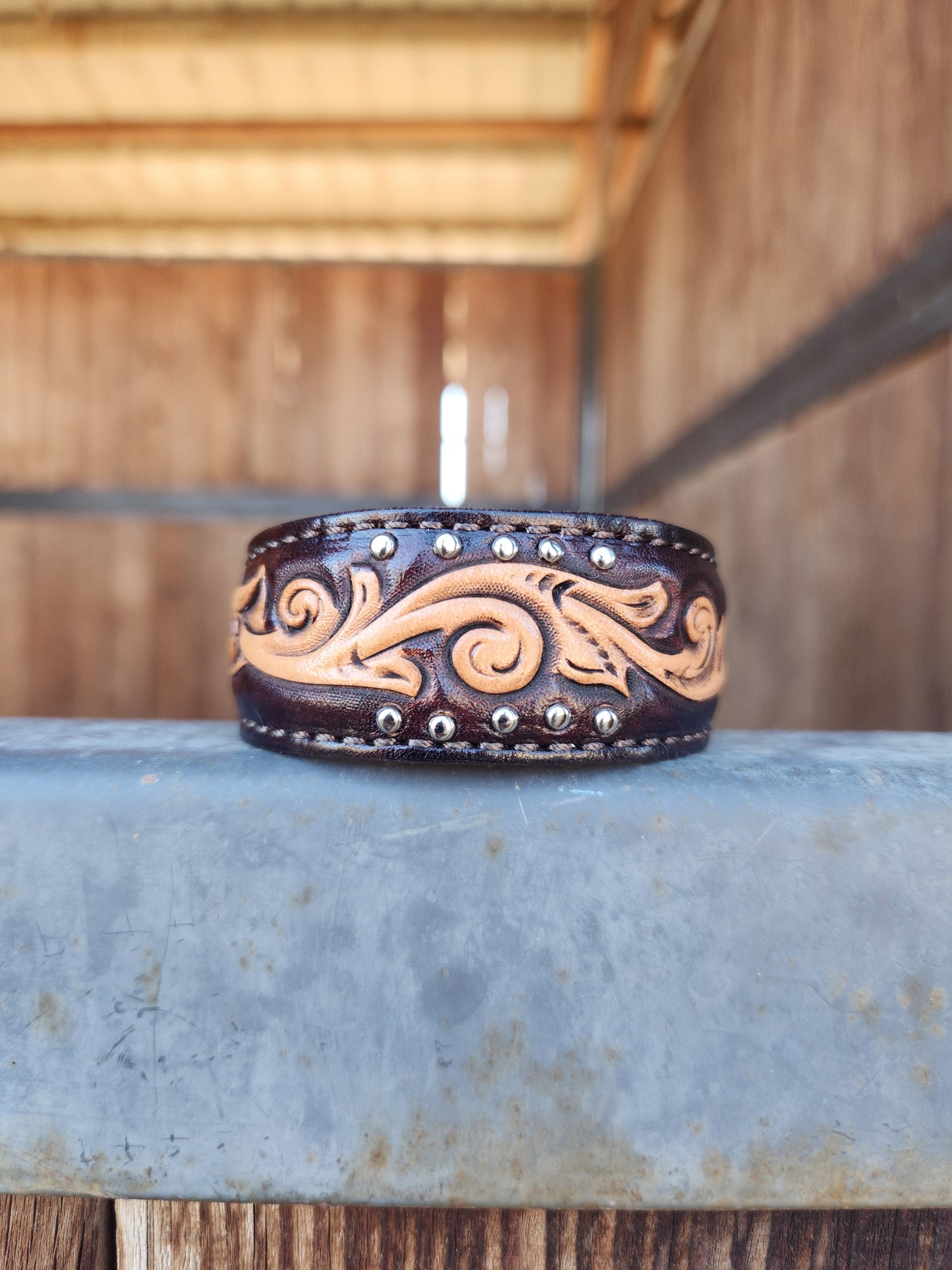 The Rodear Cuff in Silvertone Spots