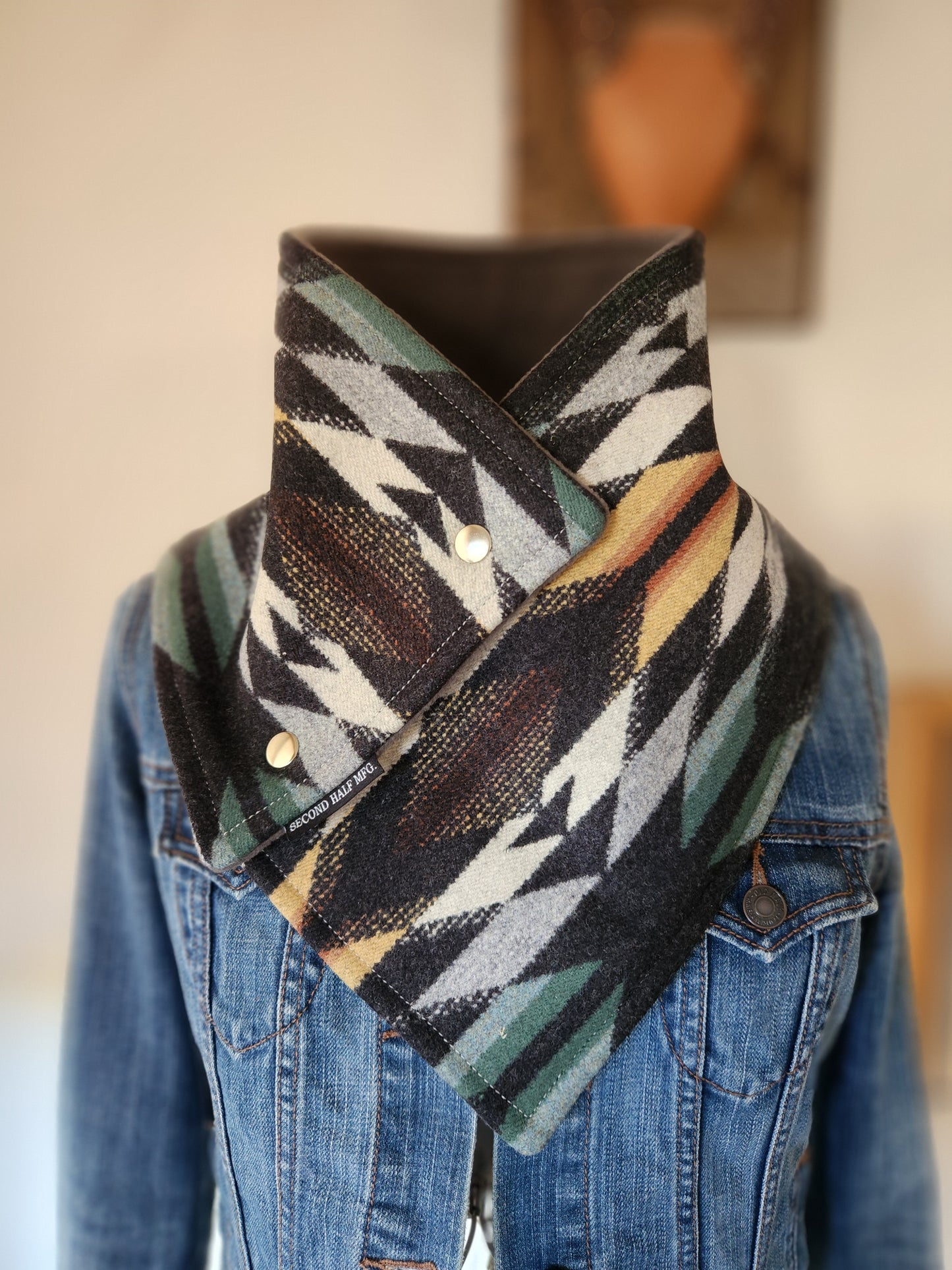 Ranch Cowl in Wyeth Trail Oxford