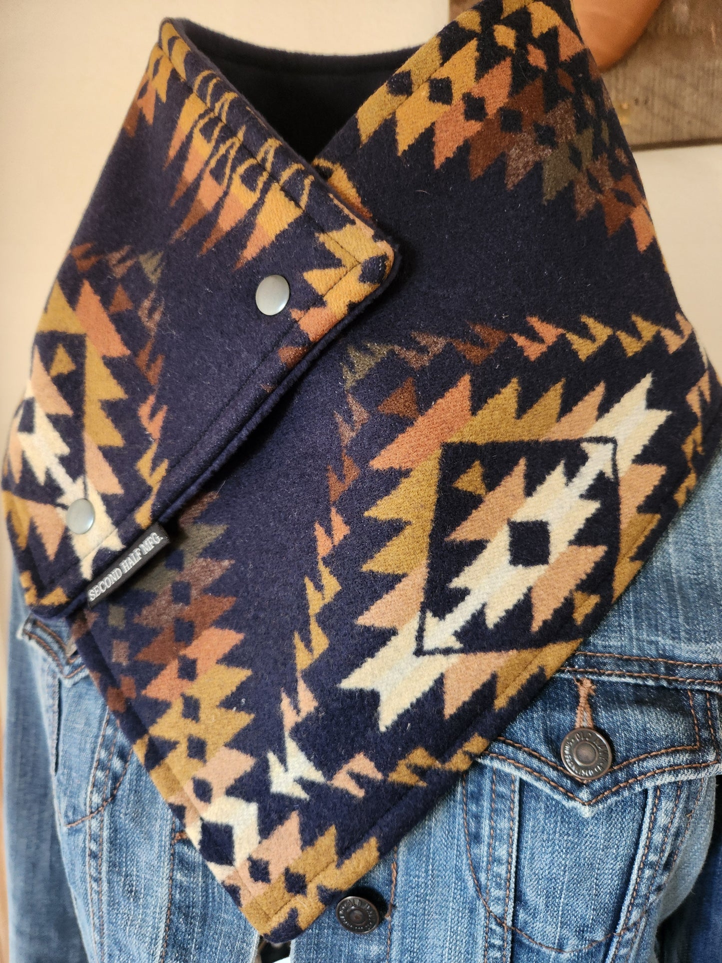 Ranch Cowl in Mission Trails Navy