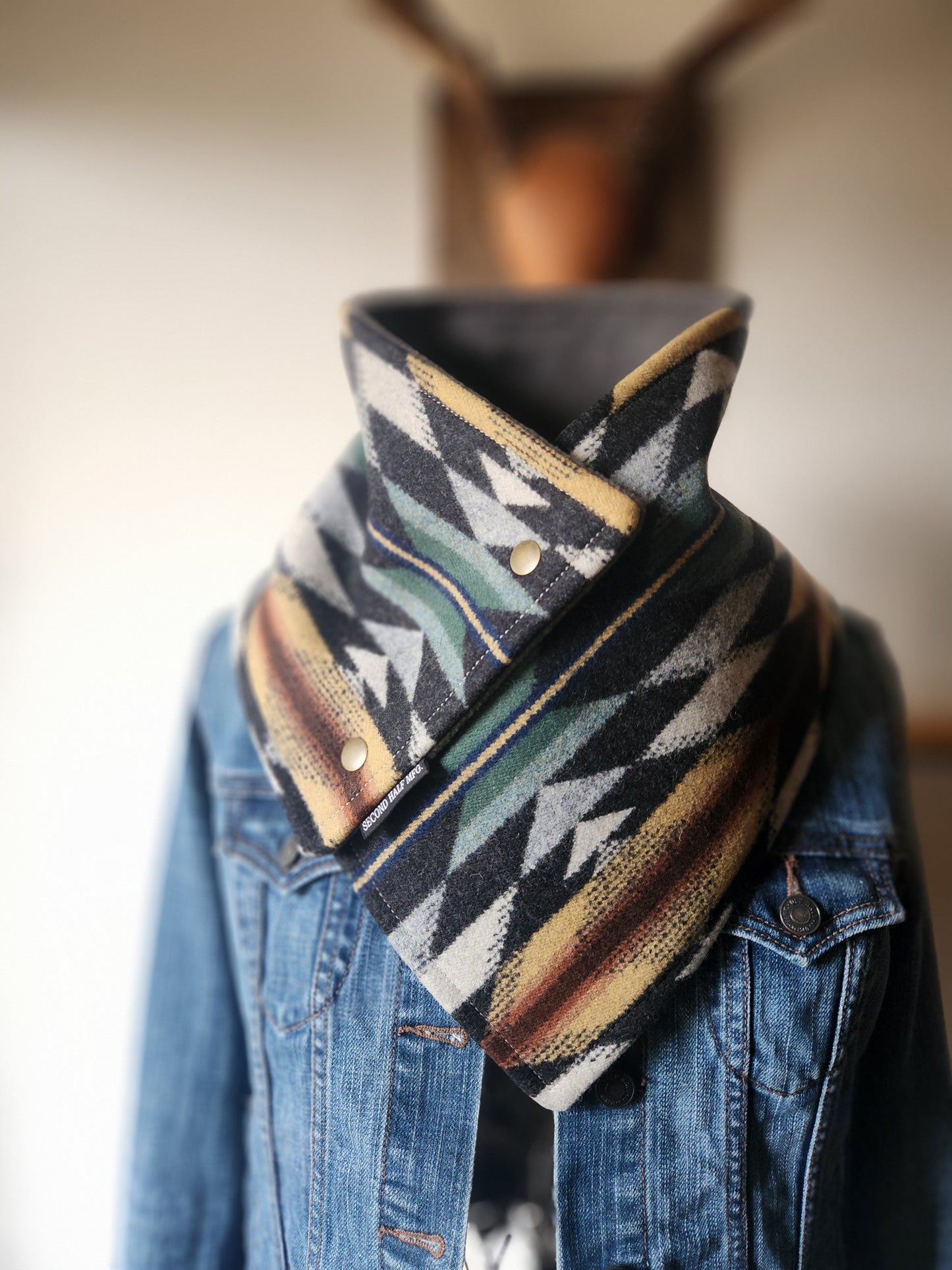 Ranch Cowl in Wyeth Trail Oxford