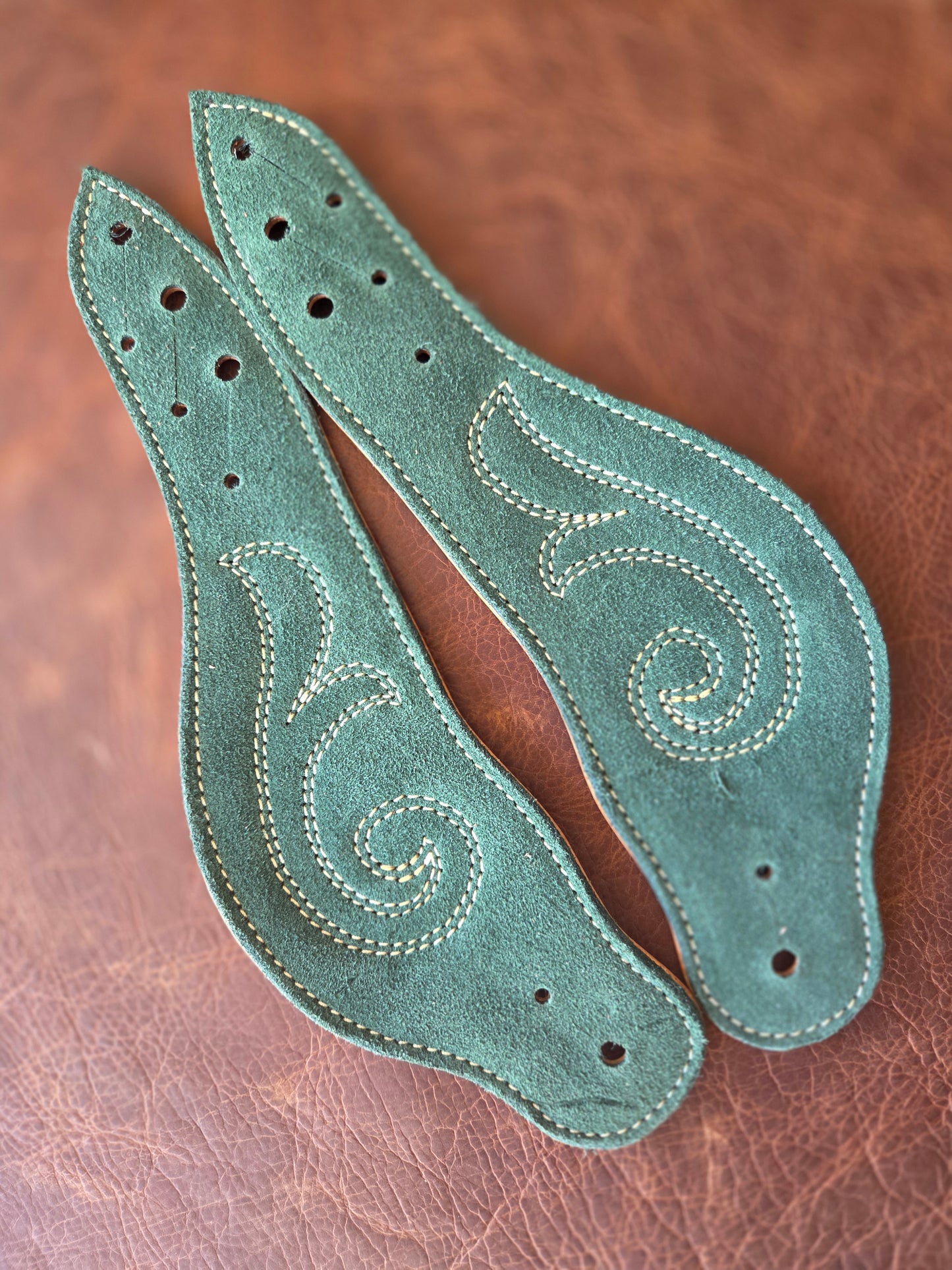 Suede Dovewing Spur Straps - Forest Green
