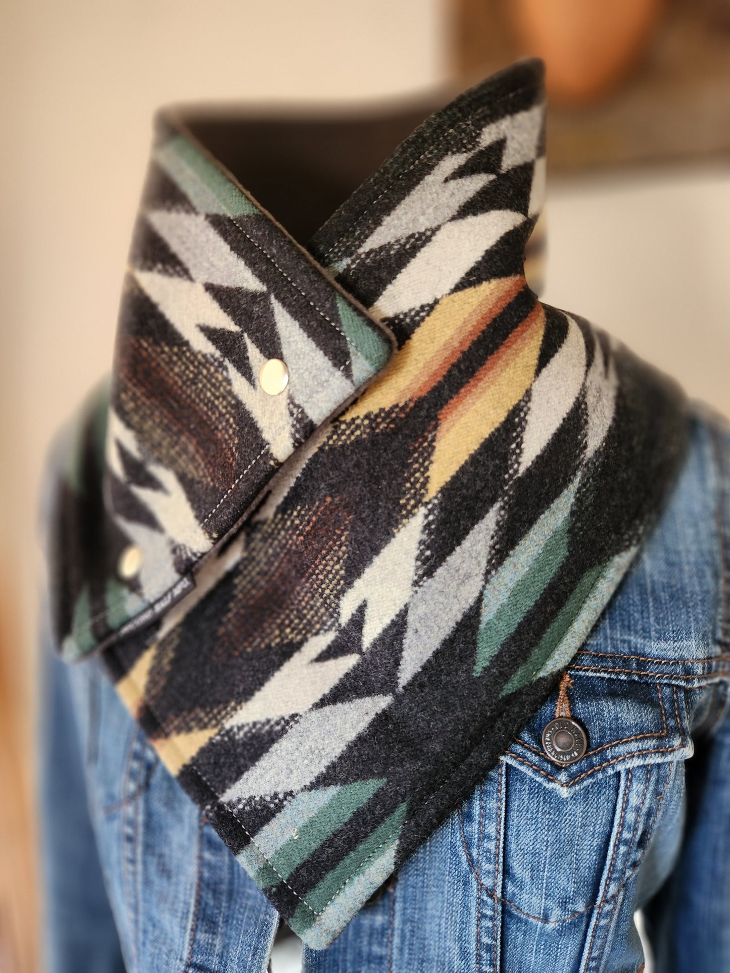 Ranch Cowl in Wyeth Trail Oxford