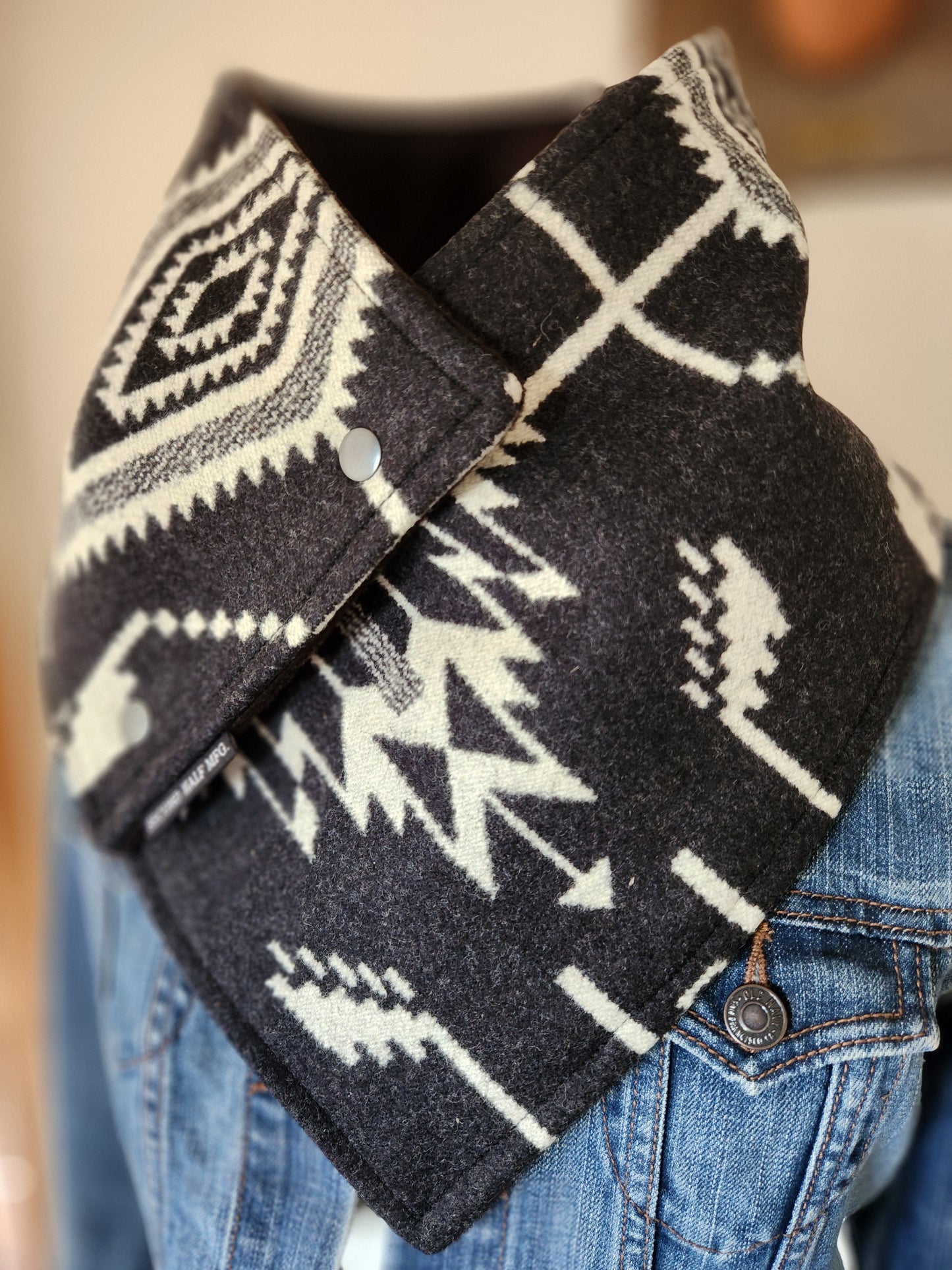 Ranch Cowl in Tsi Mayoh