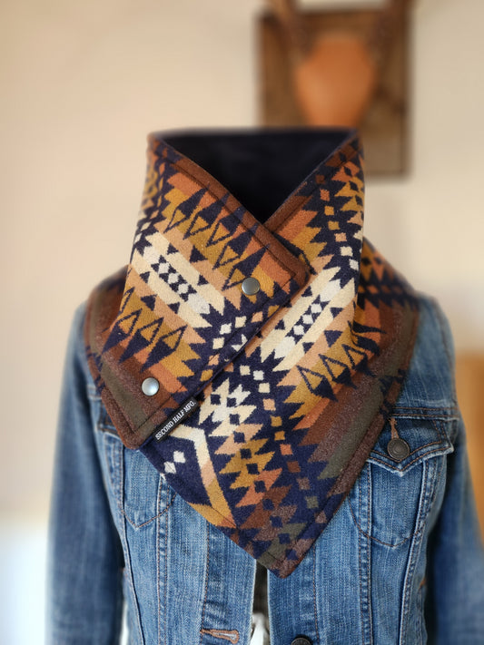 Ranch Cowl in Mission Trails Navy