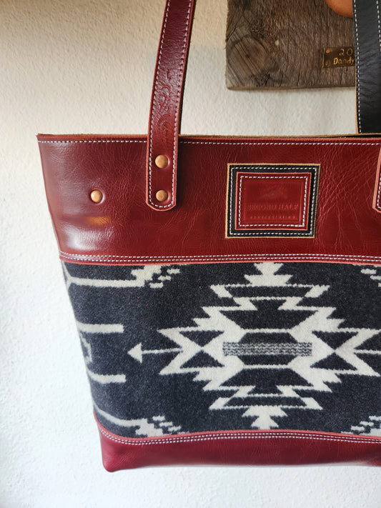 Mackenzie Tote in Tsi Mayhoh